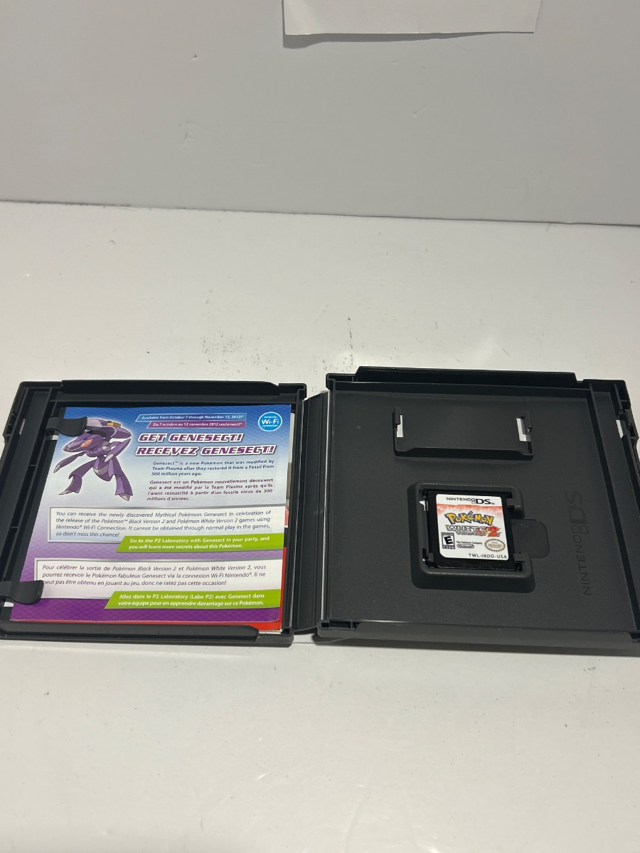 Pokemon White Version 2 photo 2