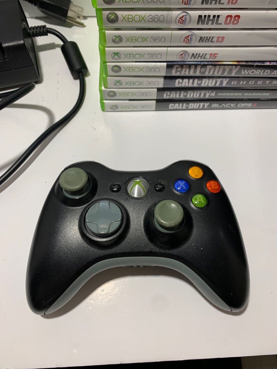 Xbox 360 S Console 250GB Bundle photo 3