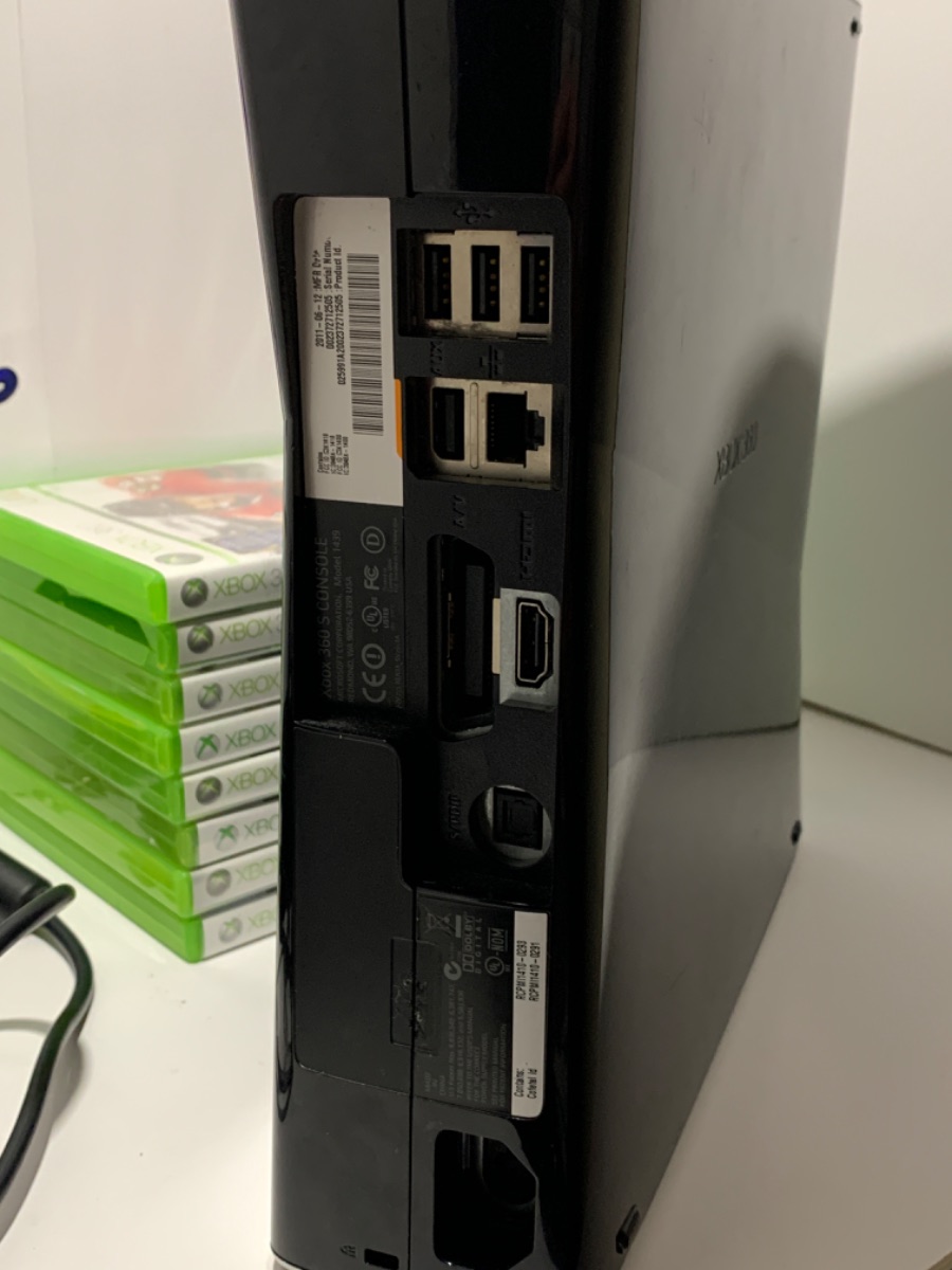 Xbox 360 S Console 250GB Bundle photo 6