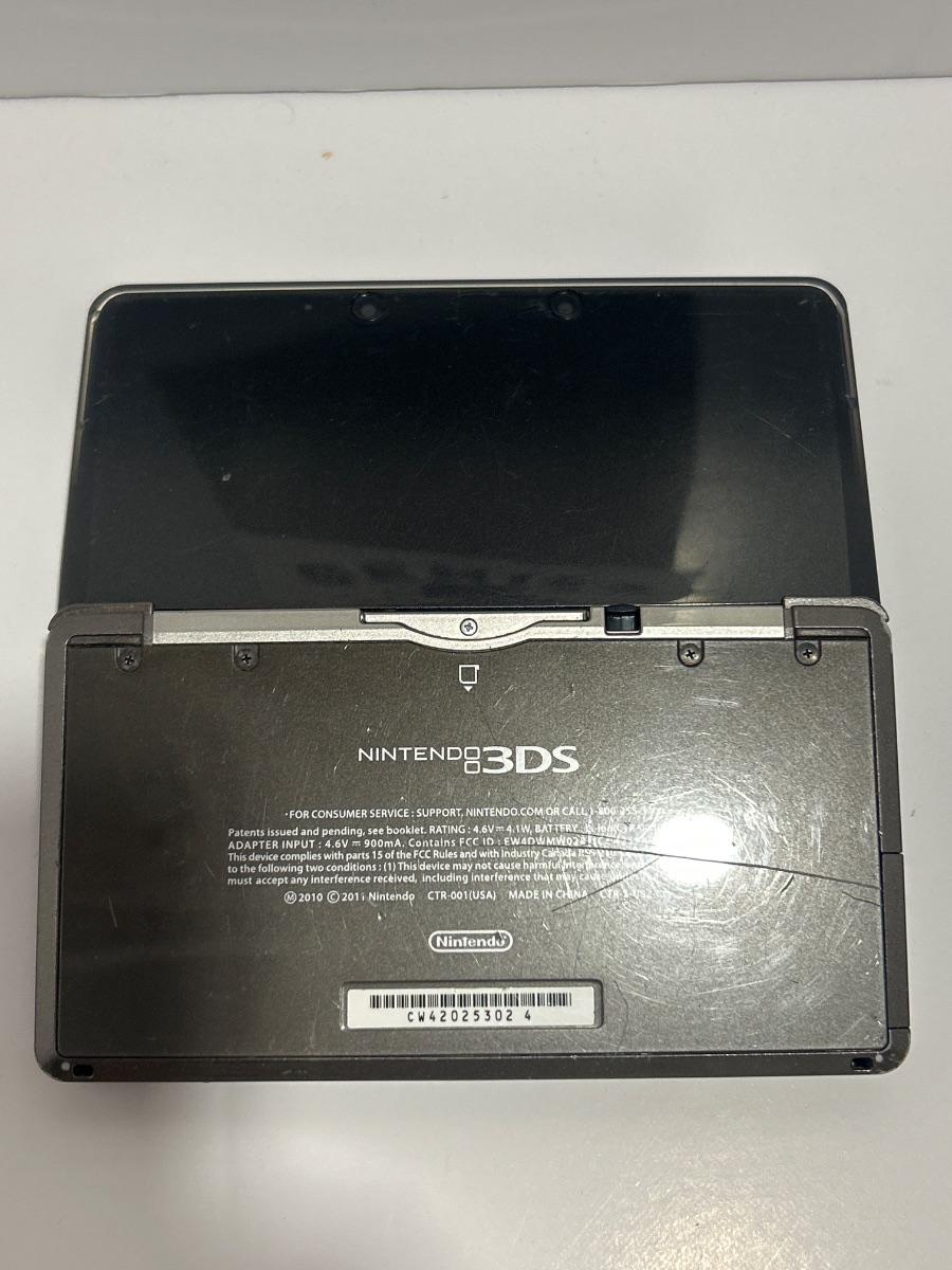 Black Nintendo 3DS photo 5