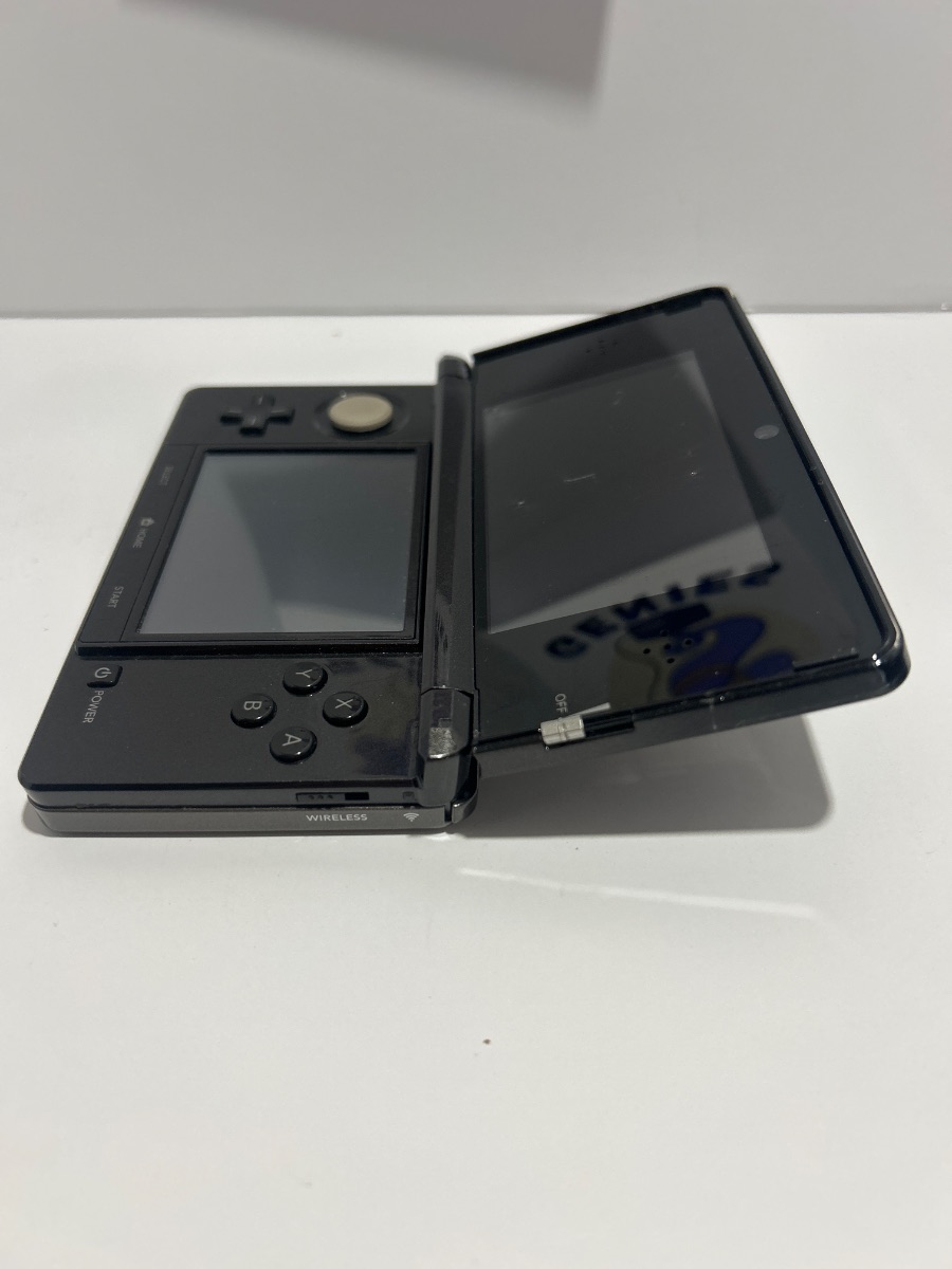 Black Nintendo 3DS photo 8