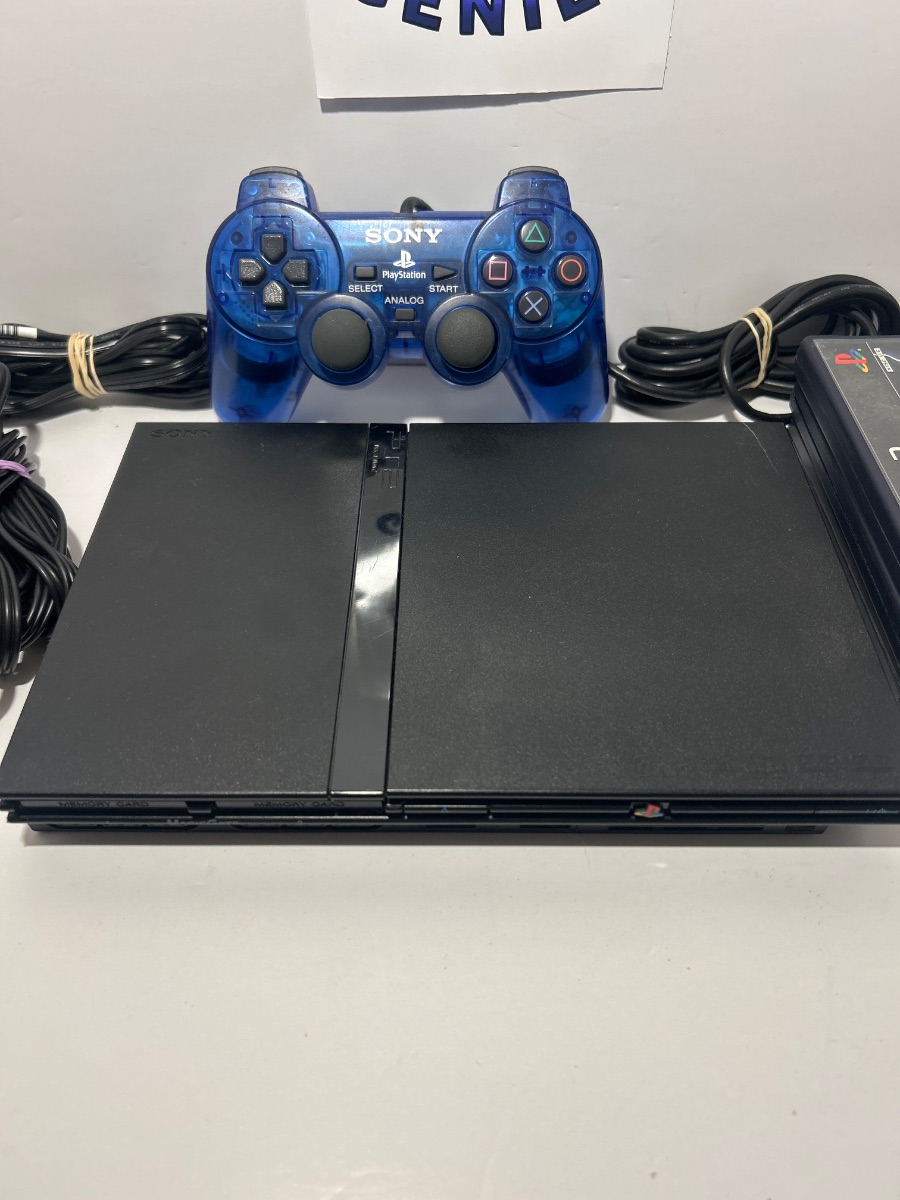 PlayStation 2 Slim Bundle photo 2