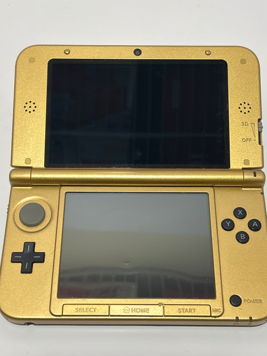 Nintendo 3DS XL The Legend of Zelda: A Link Between Worlds Bundle photo 10
