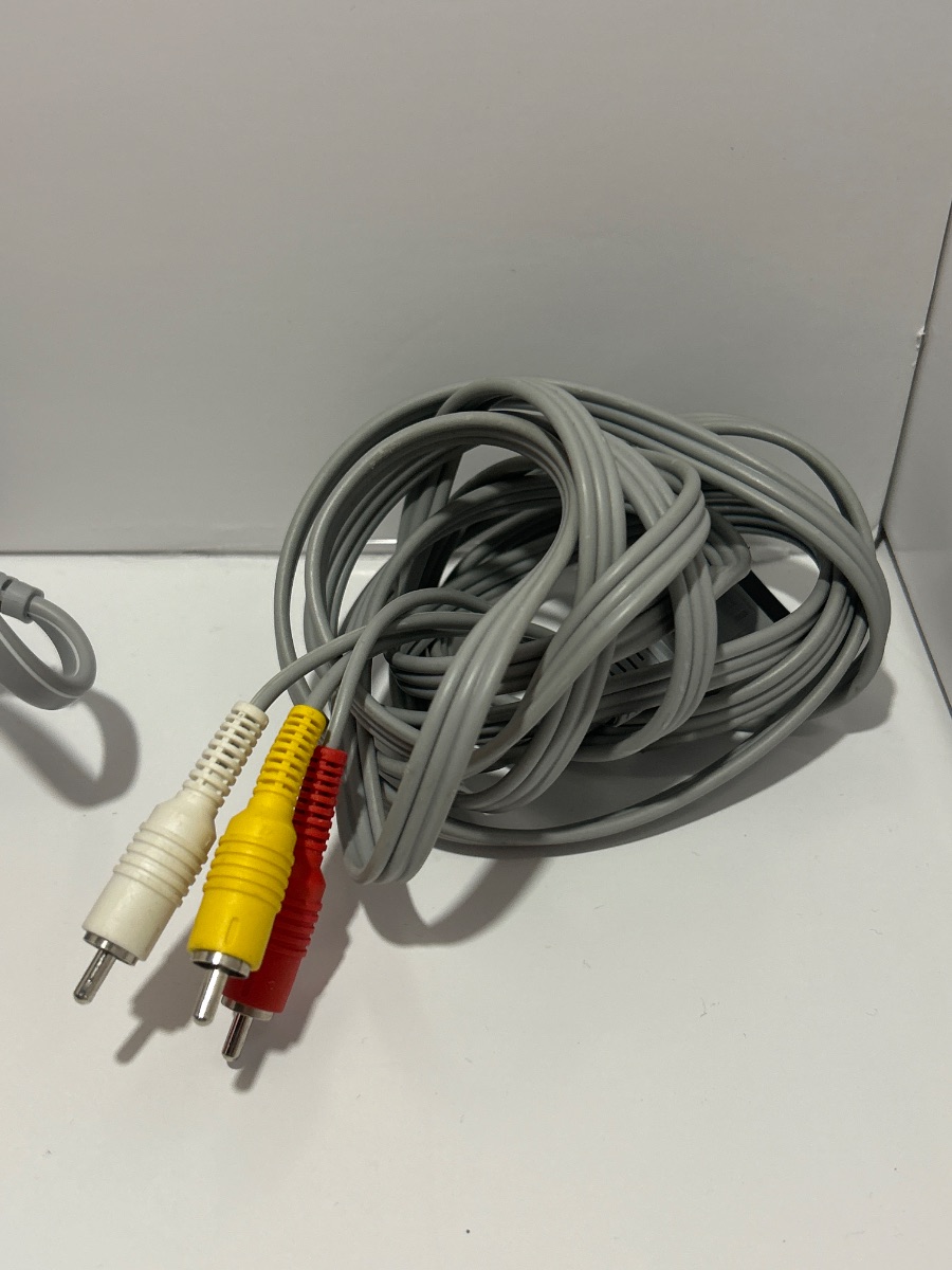 Nintendo Wii Console (Red) photo 10